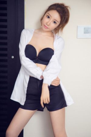 他在丈夫面前被耍了