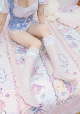 年轻漂亮的女教师2