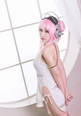 年轻的妻子在线
