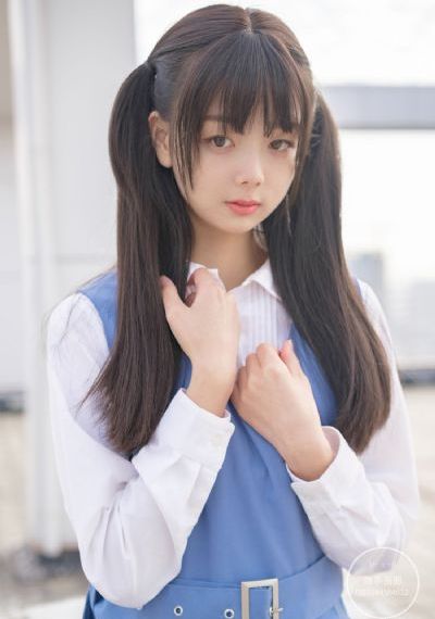 森林里的熊先生冬眠中.